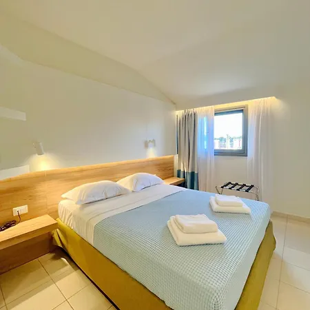 Hotell Mavridis 3*